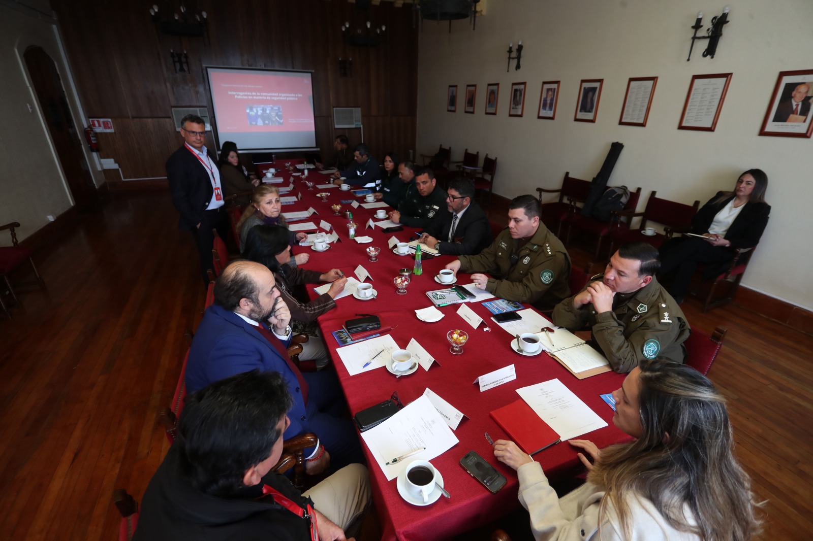 Alcaldesa Norambuena exige intervención estatal en toma La Varilla — foto 2