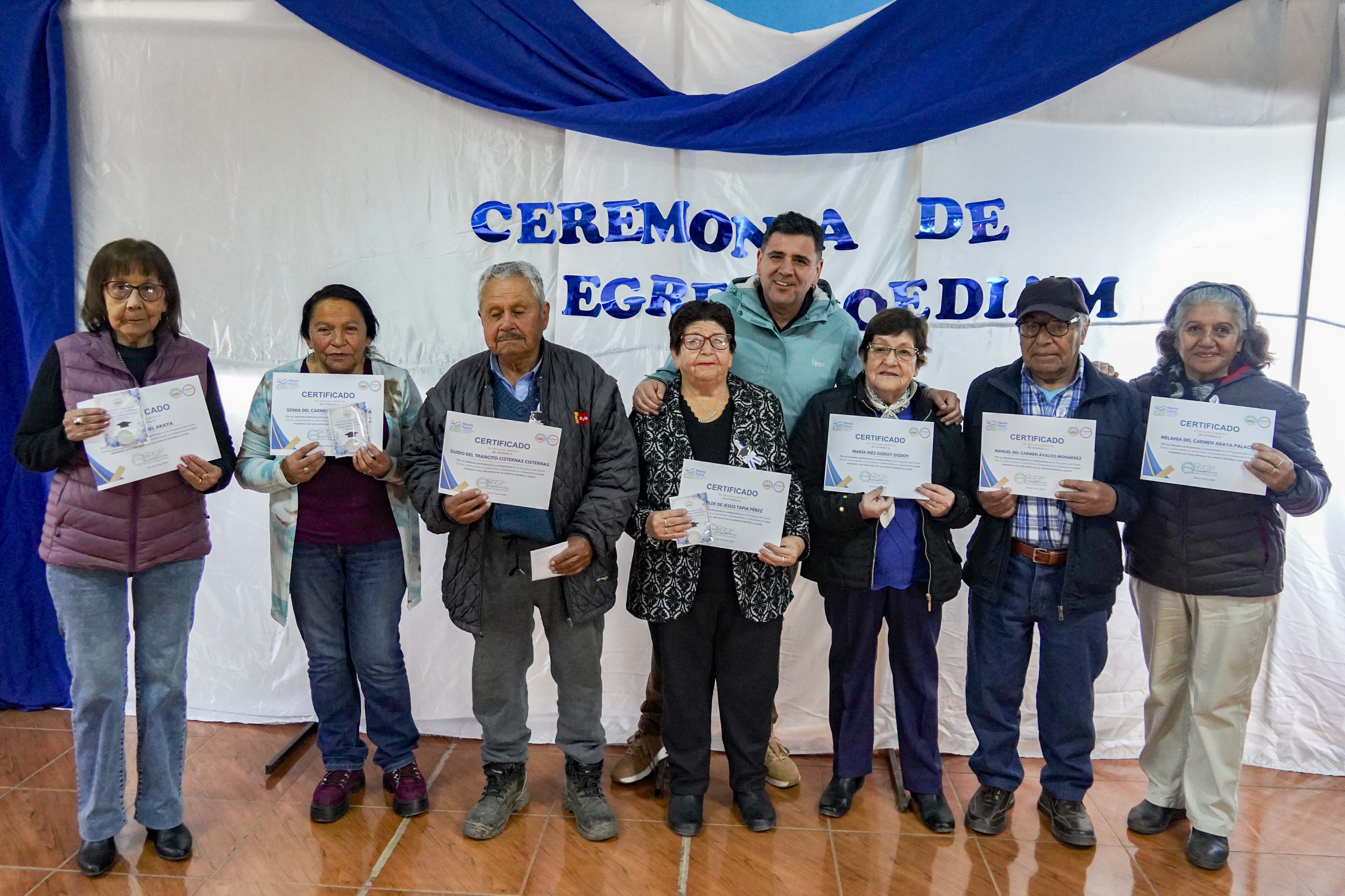 Adultos mayores egresan de programa CEDIAM en Monte Patria — foto 1