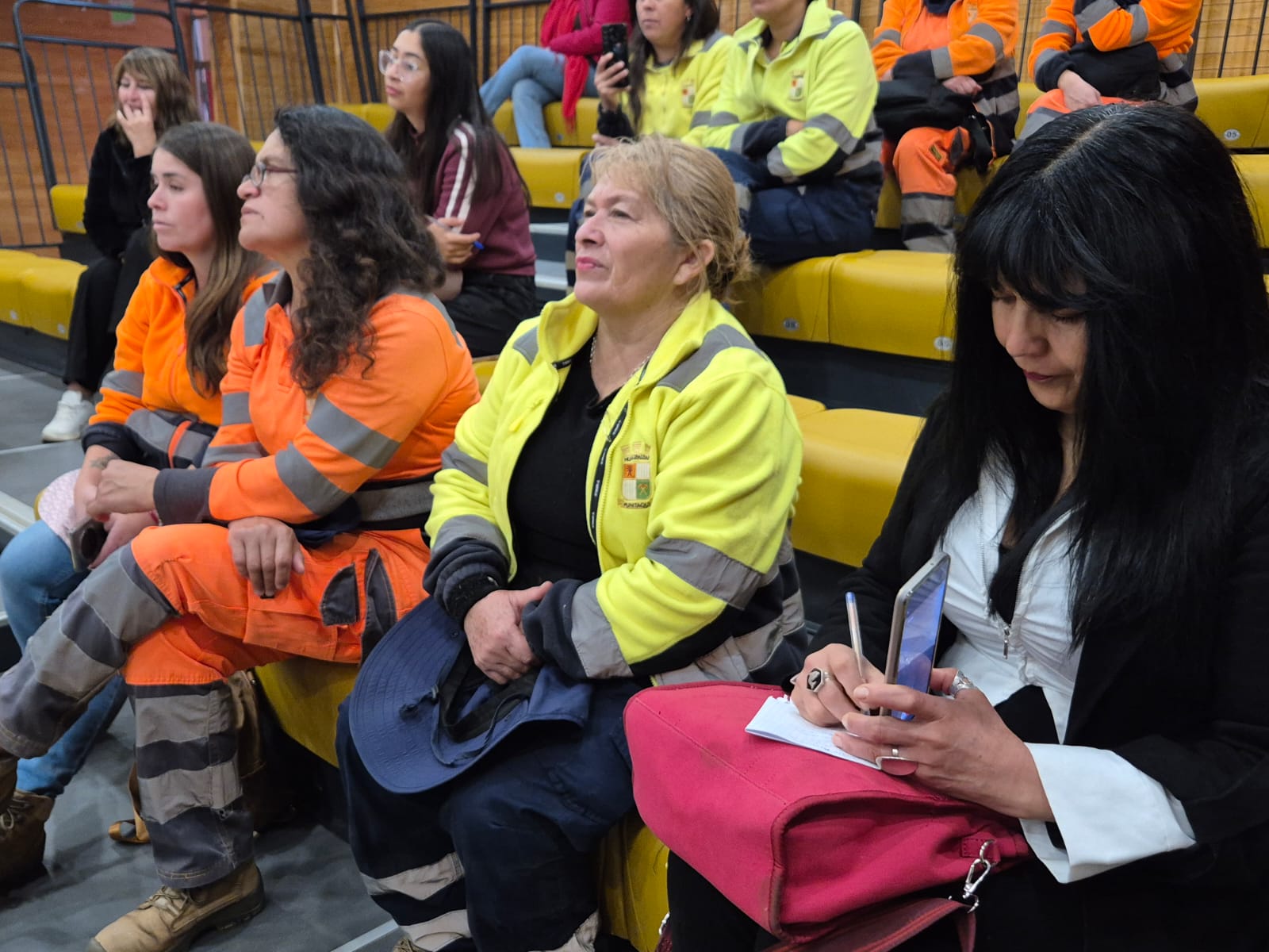 Mujeres jefas de hogar de Punitaqui reciben charla sobre mediación familiar — foto 1
