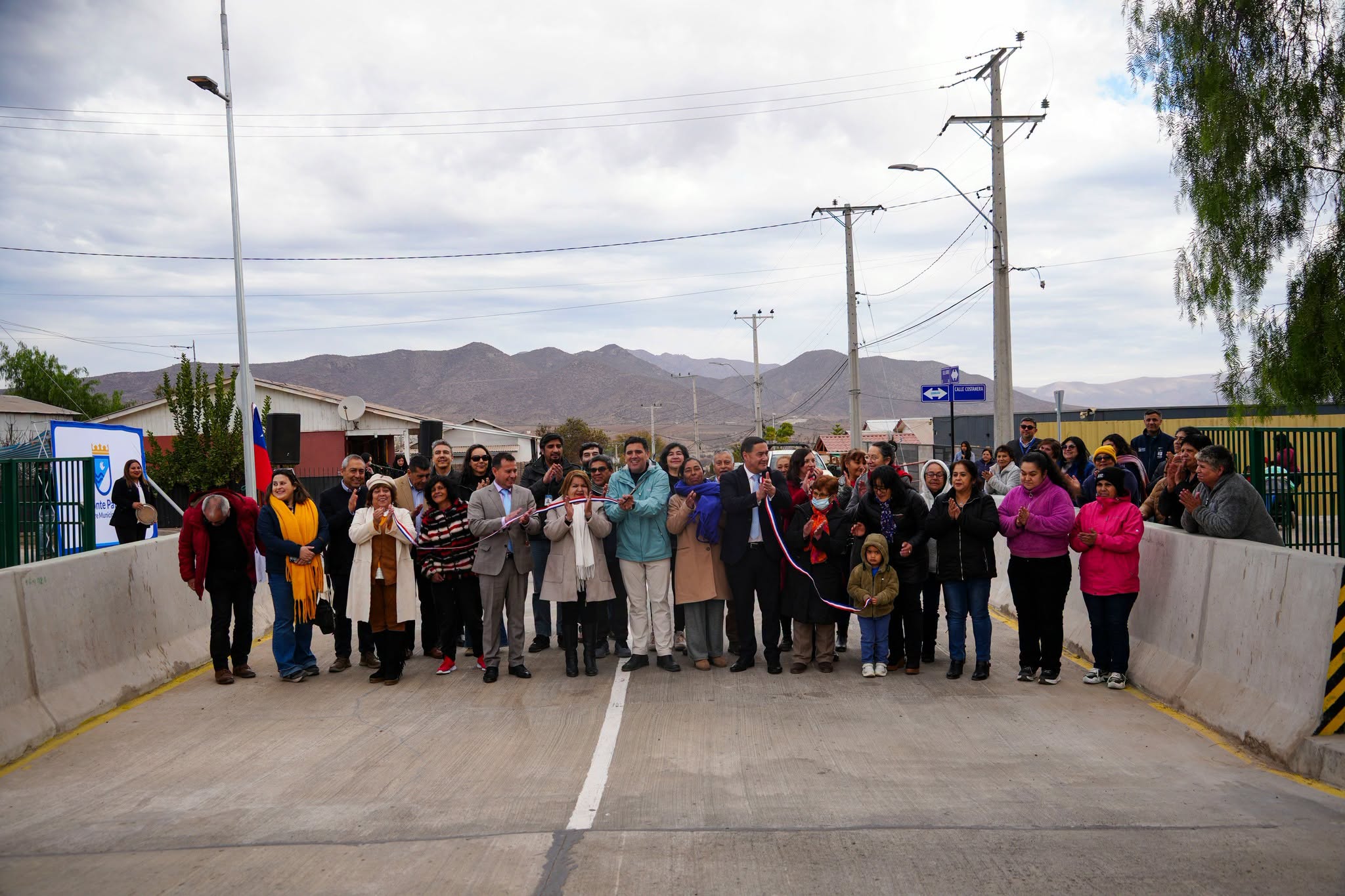 Inauguran puente Vista Hermosa que conecta Pueblo Hundido en Monte Patria — foto 1