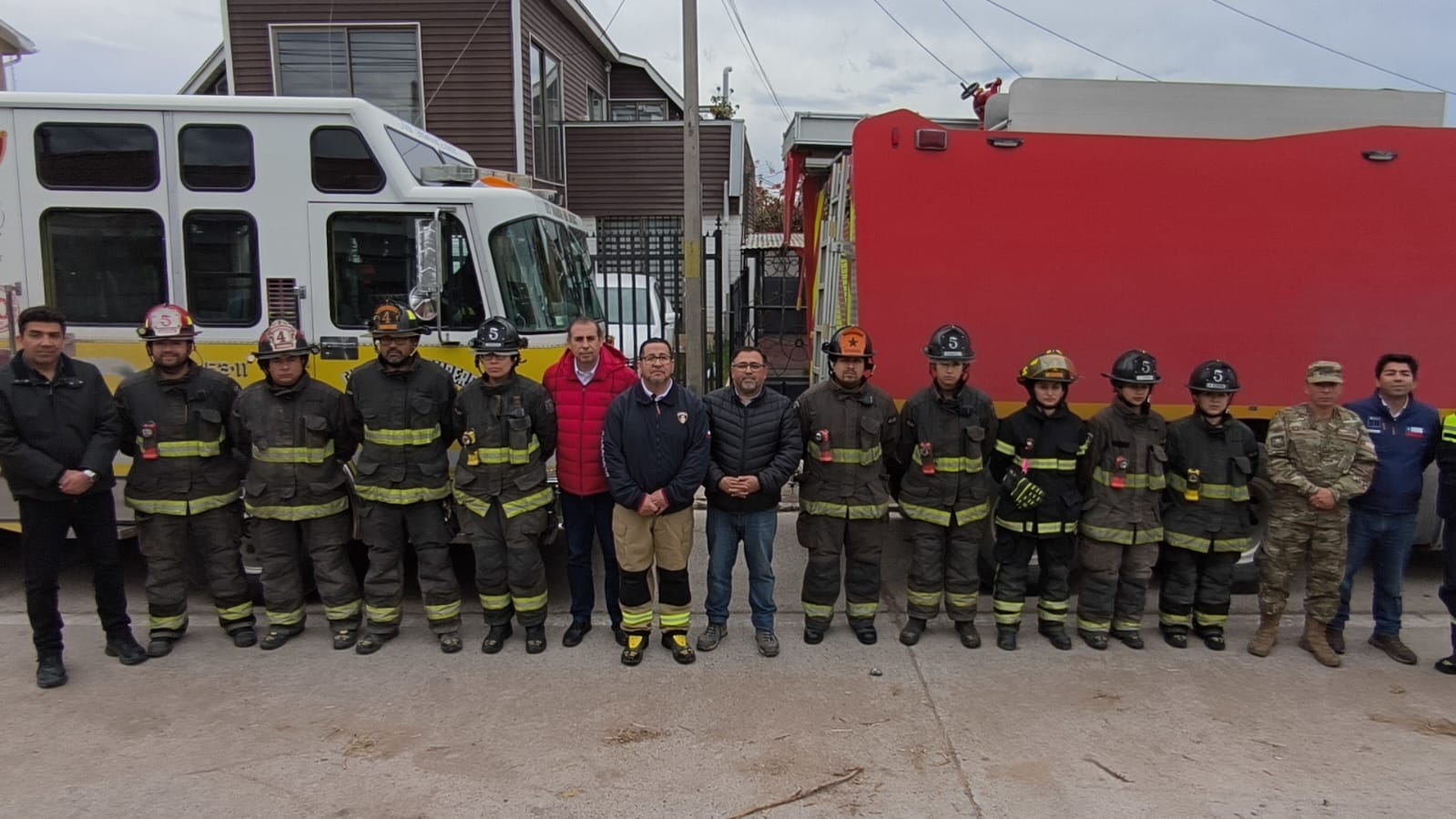 Más de 30 camiones aljibes de Bomberos distribuirán agua potable en la región — foto 1