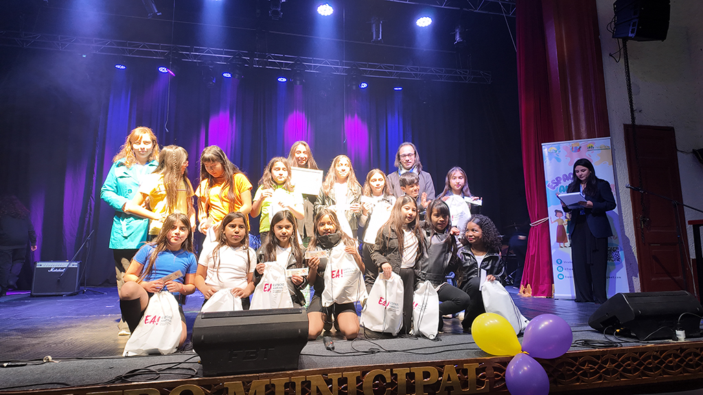 Estudiantes de Vicuña destacan en encuentro artístico juvenil — foto 1