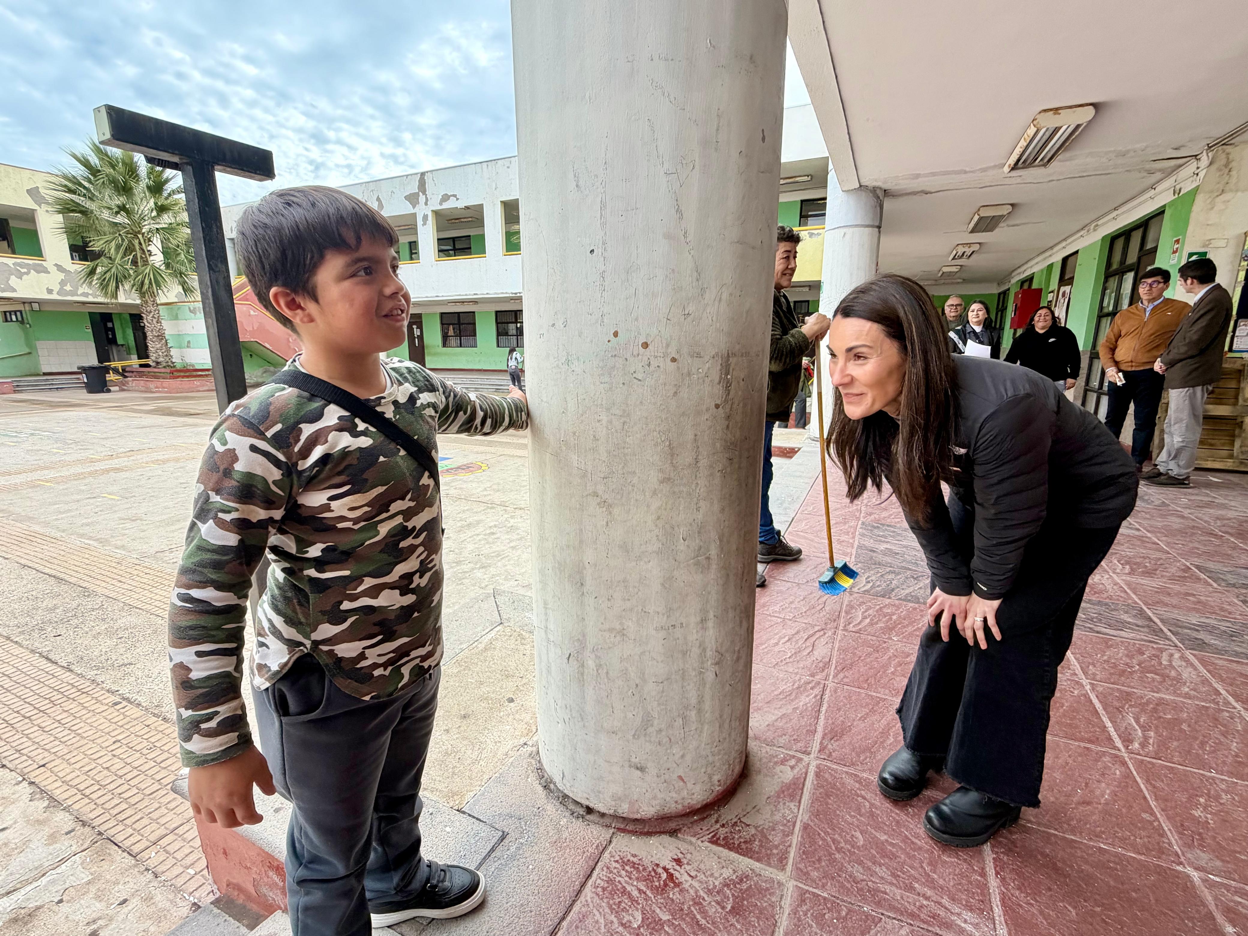 Ministra de Educación evalúa retorno gradual a clases tras sistema frontal en Coquimbo — foto 1