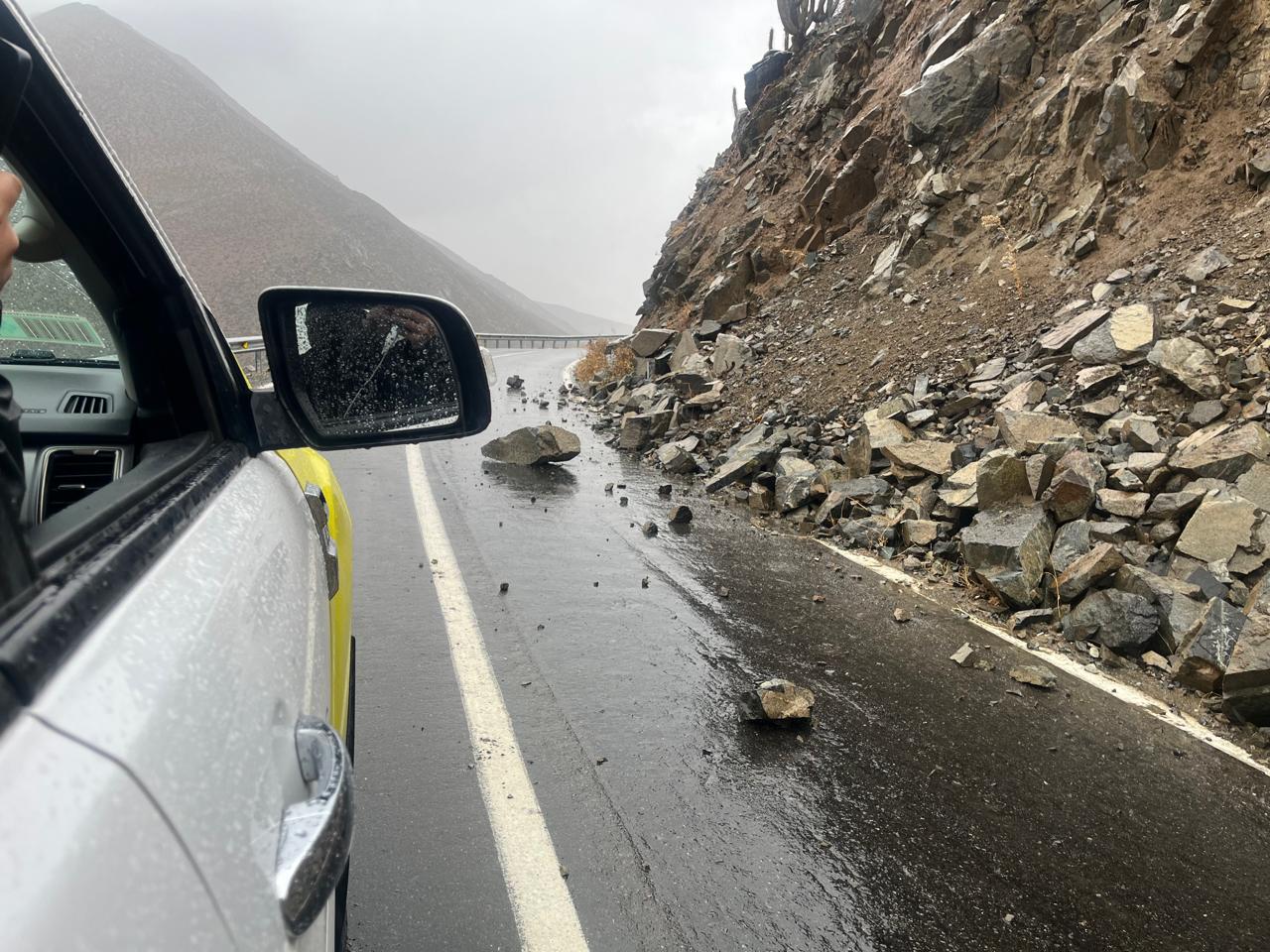 Sistema frontal deja 68 mm de lluvia y cortes de caminos en Monte Patria