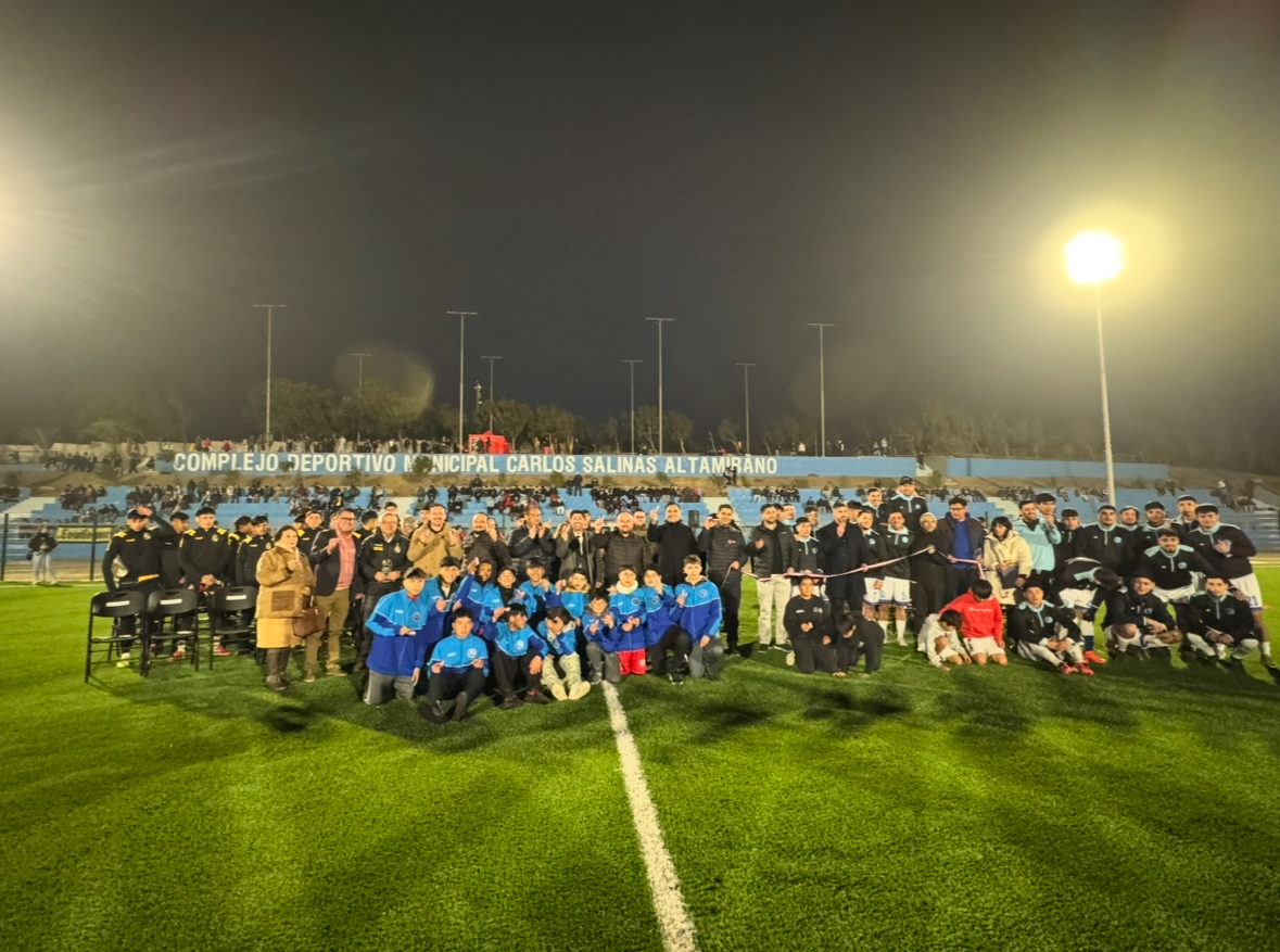 Inauguran remodelación del Complejo Deportivo Carlos Salinas Altamirano en Los Vilos — foto 6