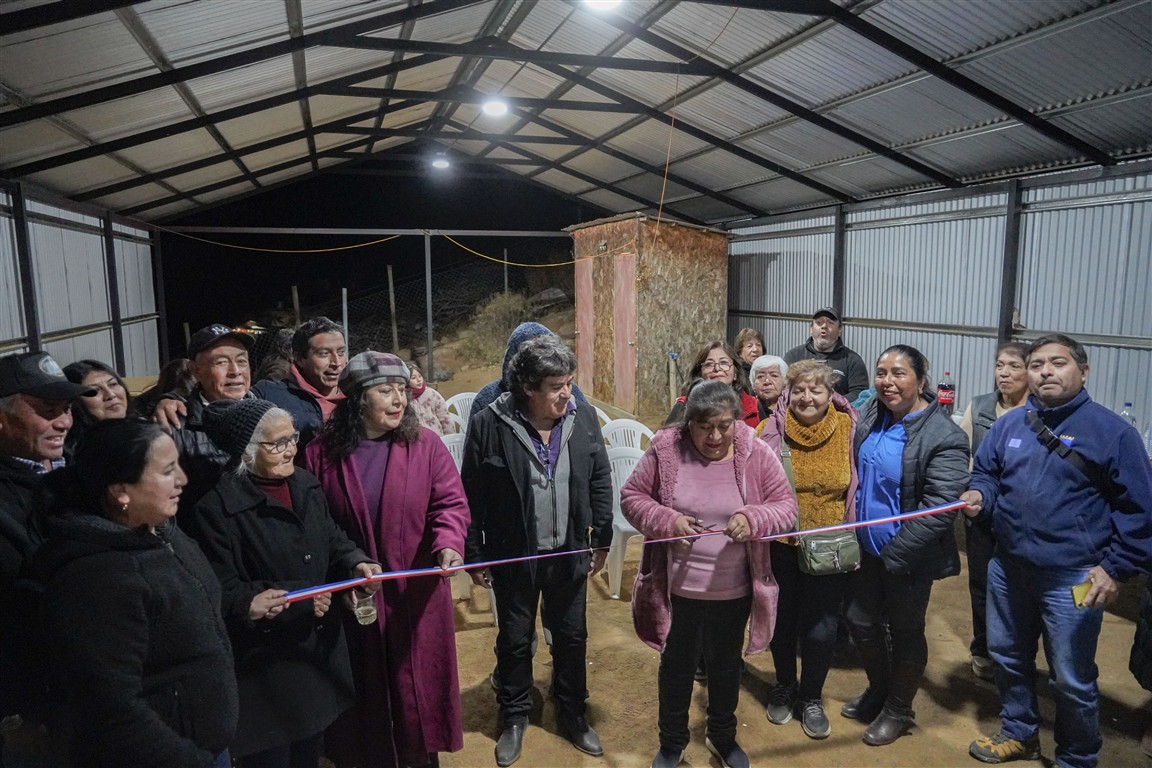 Monte Patria inaugura mejoramiento de callejón y techado en Tamelcura — foto 3