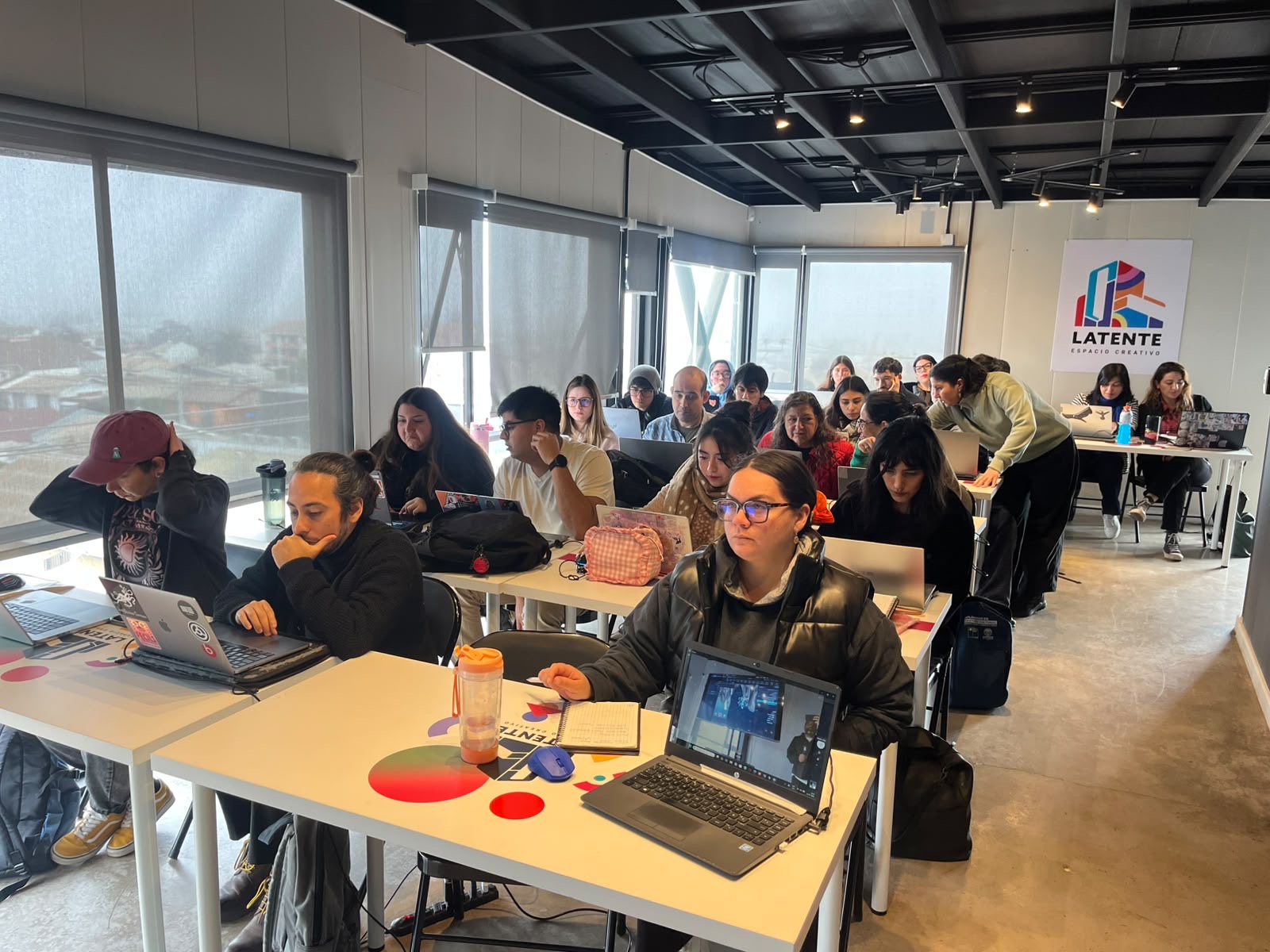 Latente Lab capacita a 30 emprendedores creativos en la Región de Coquimbo — foto 1