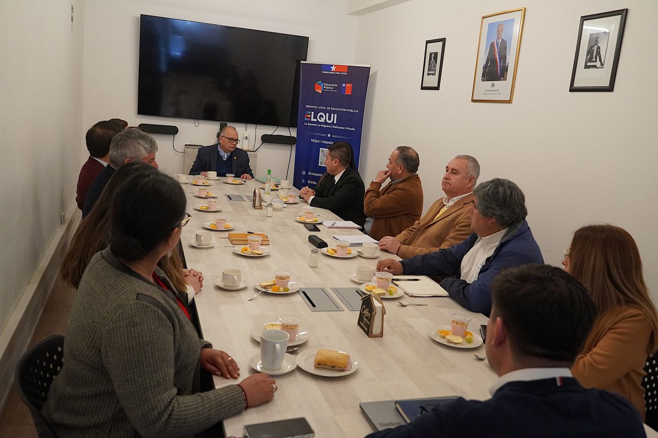 Seis nuevos directores asumen en establecimientos del SLEP Elqui — foto 3