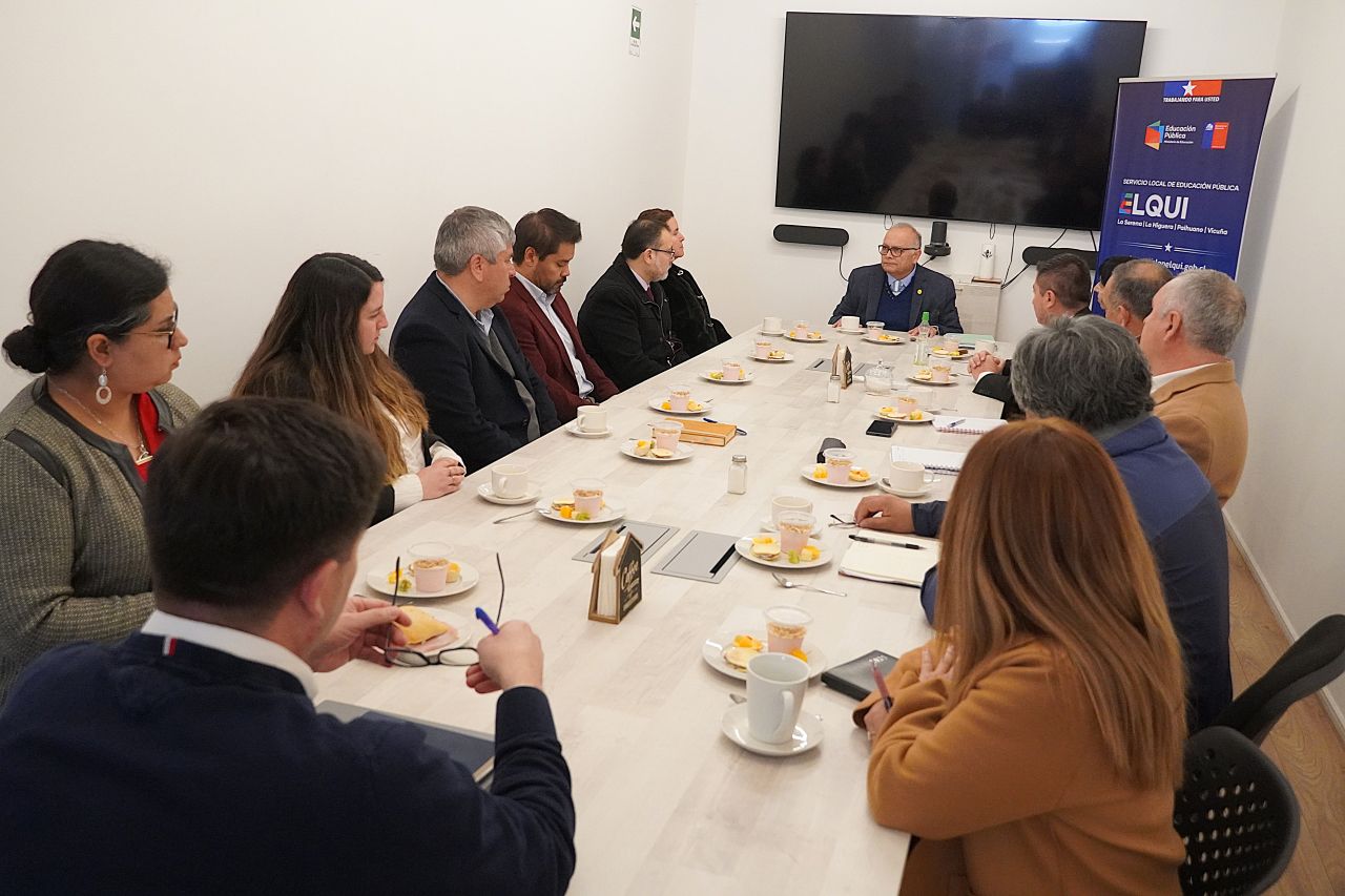 Seis nuevos directores asumen en establecimientos del SLEP Elqui — foto 2
