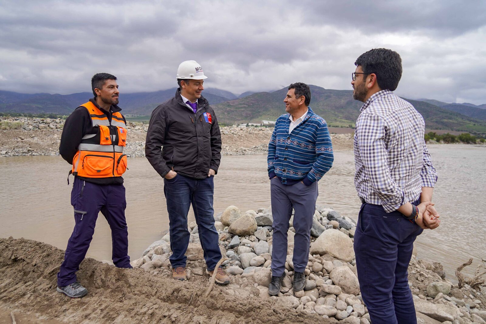 Habilitan paso provisorio hacia localidades aisladas de Monte Patria — foto 1