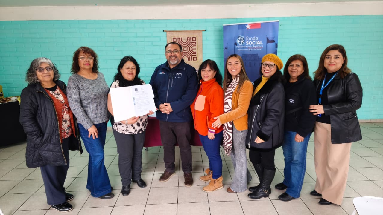 Junta de Vecinos Villa Portal de Elqui recibe recursos del Fondo Presidente de la República — foto 1