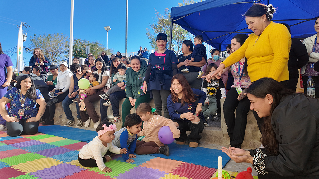 Vicuña celebra Semana de la Lactancia con gateatón y talleres familiares — foto 1