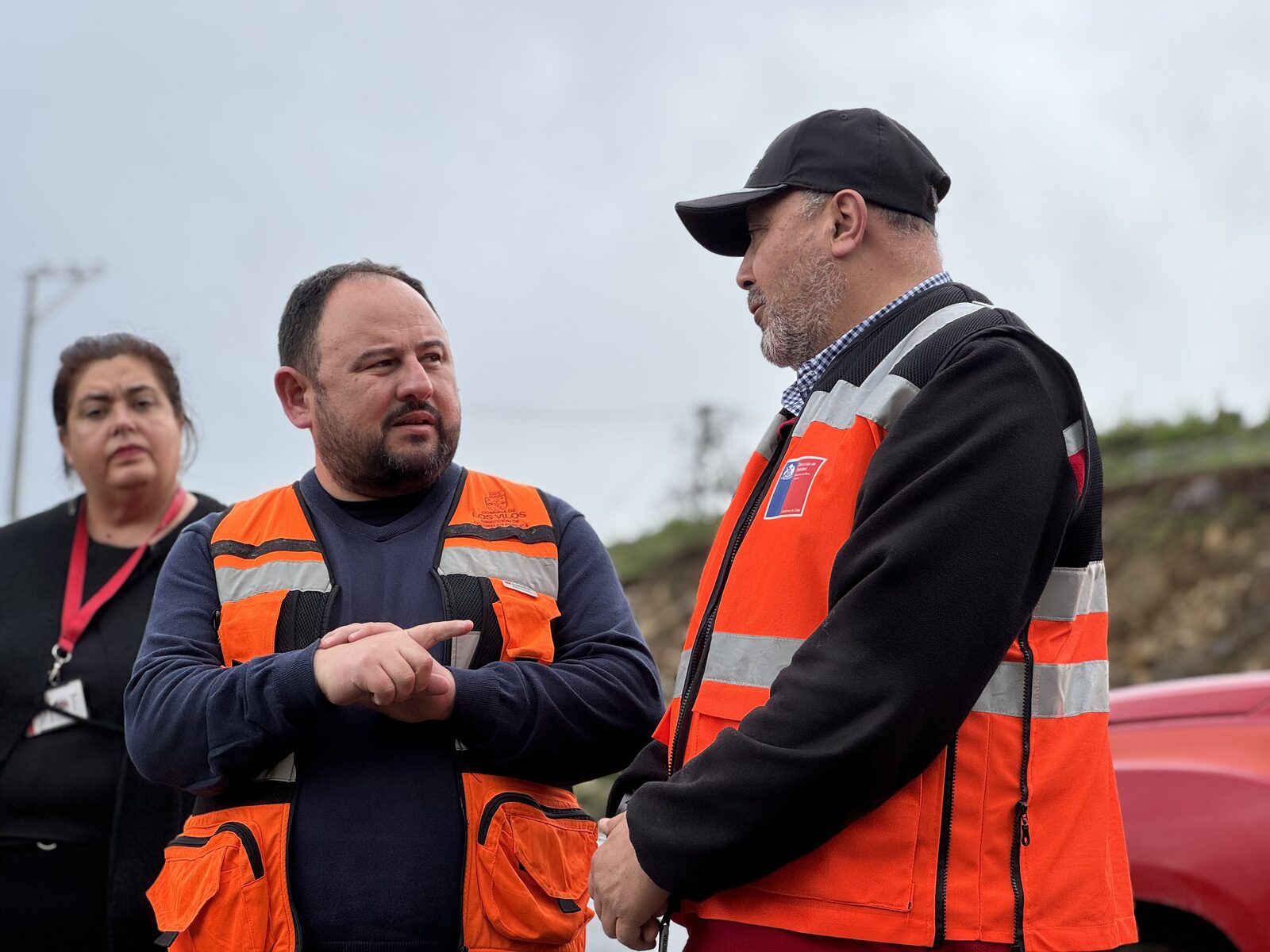 Alcalde de Los Vilos gestiona con Vialidad recuperación de caminos rurales — foto 1