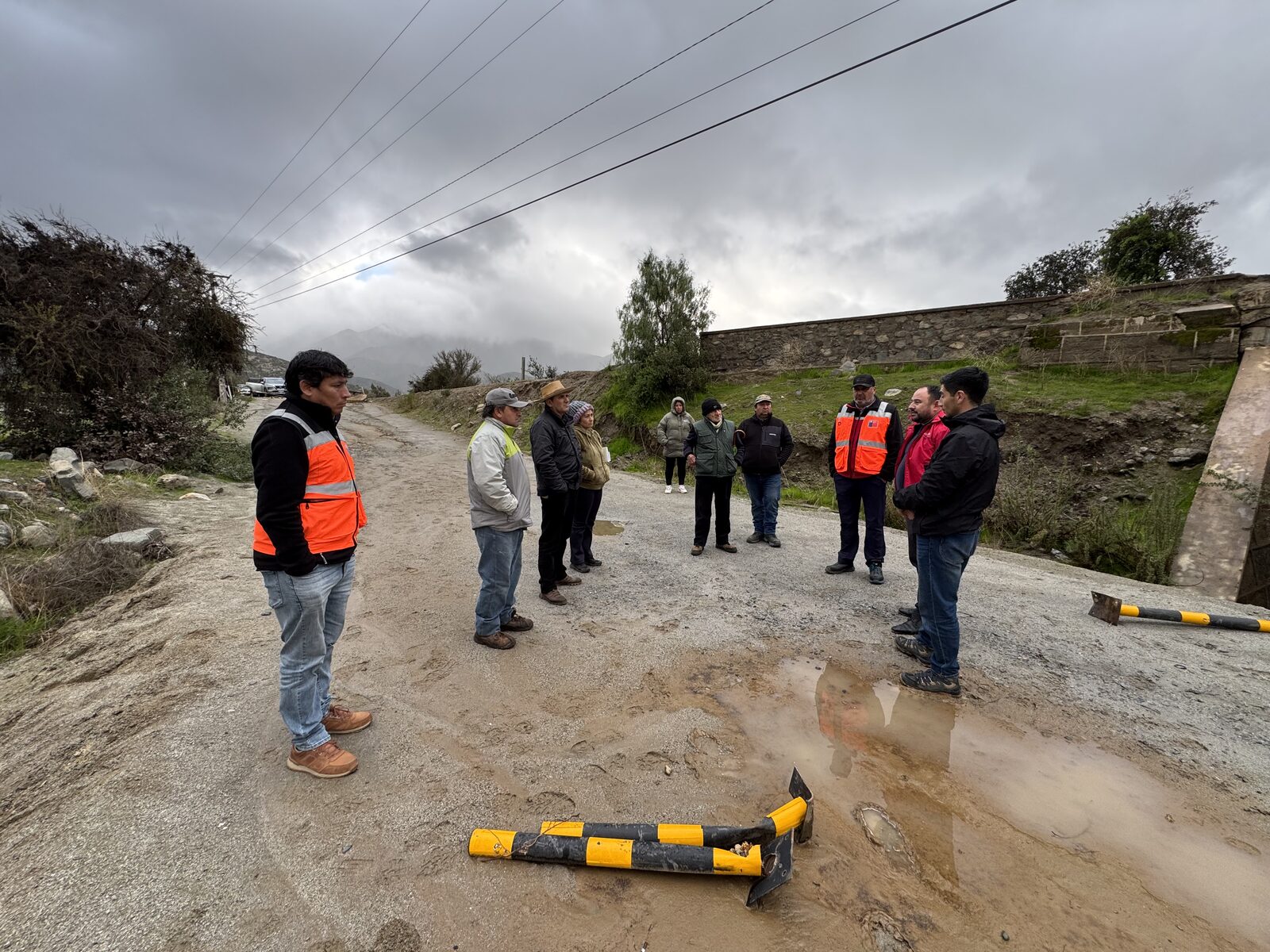 Alcalde de Los Vilos gestiona con Vialidad recuperación de caminos rurales — foto 3