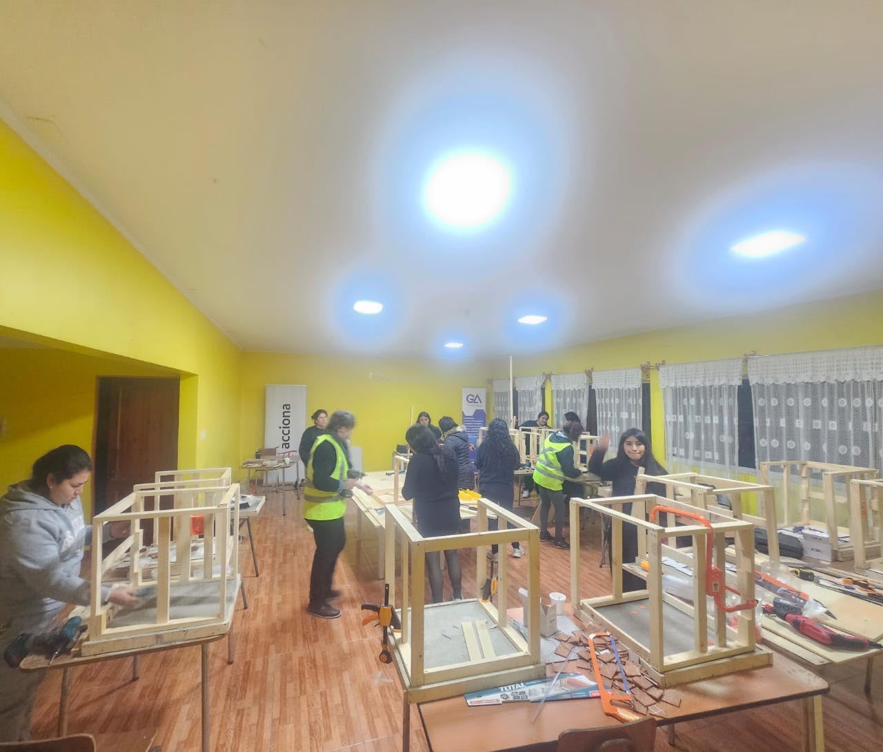 Catorce mujeres se certifican en construcción y acceden a empleo en La Serena — foto 3
