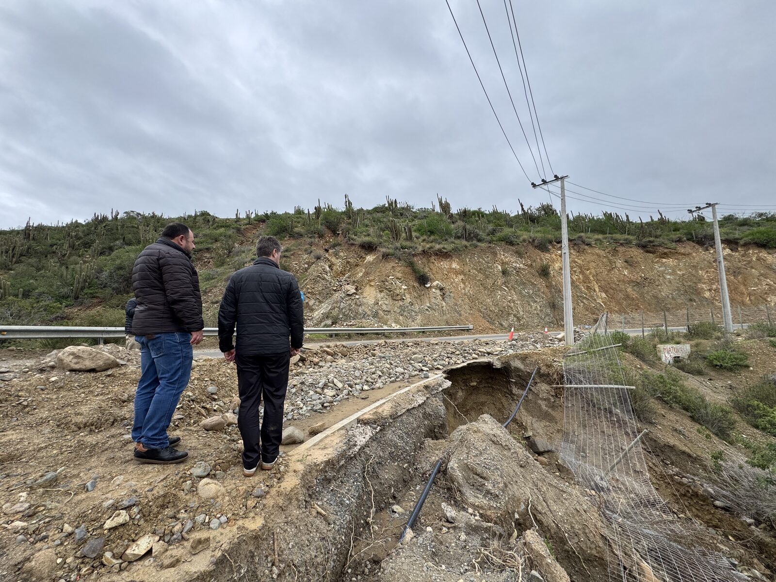 Alcalde de Los Vilos y diputado Manouchehri levantan daños en caminos rurales tras lluvias — foto 2