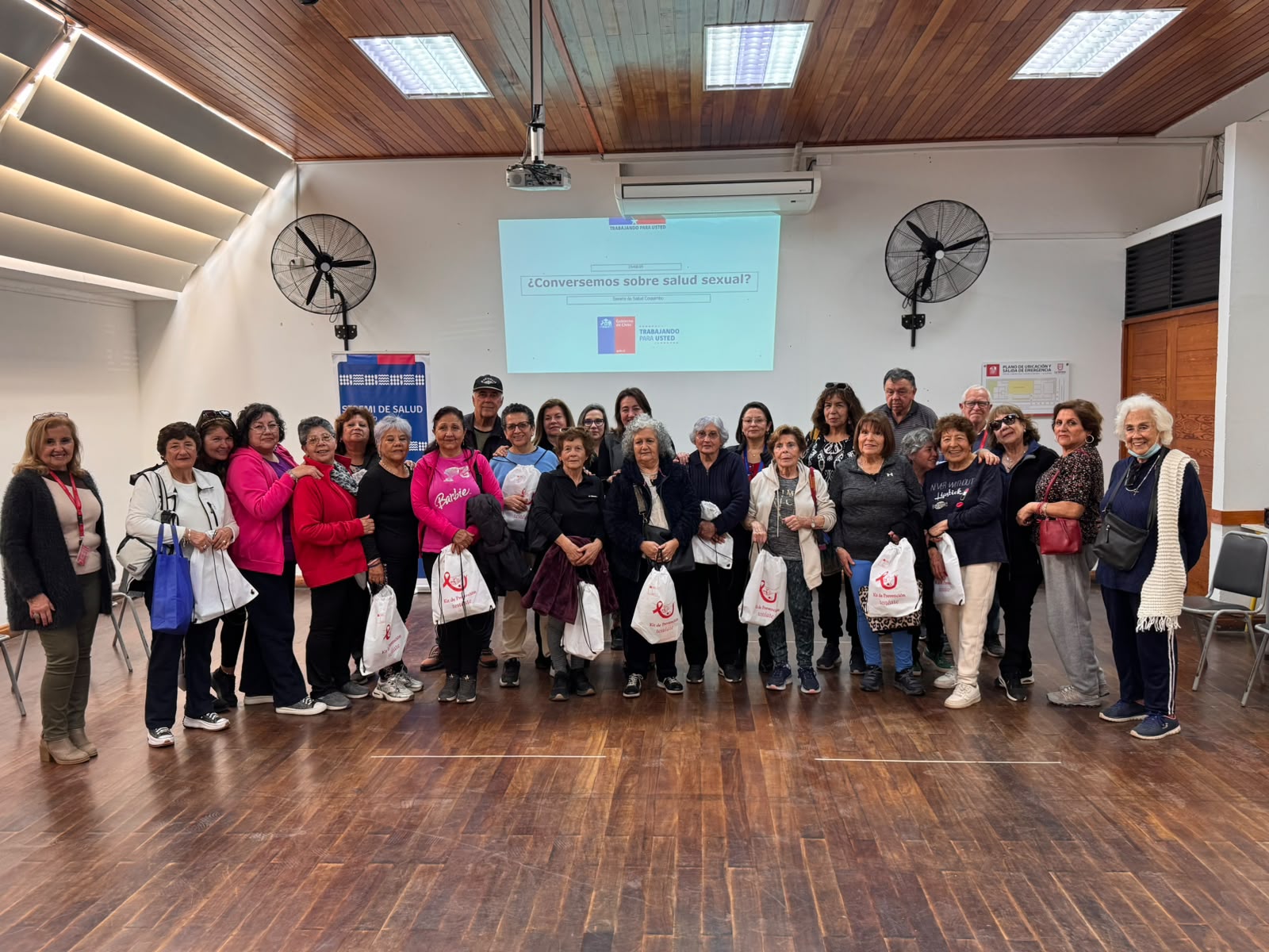 Seremi de Salud realiza taller de prevención de ITS para adultos mayores en La Serena