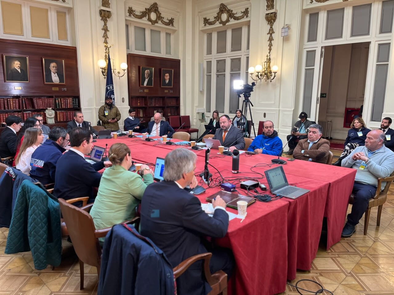 Alcalde de Los Vilos expone emergencia de Pupío en el Senado — foto 2