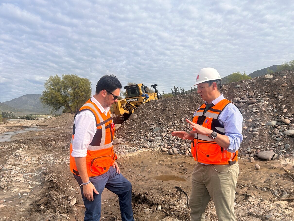 MOP ejecuta obras de emergencia en río Elqui tras crecidas por sistema frontal