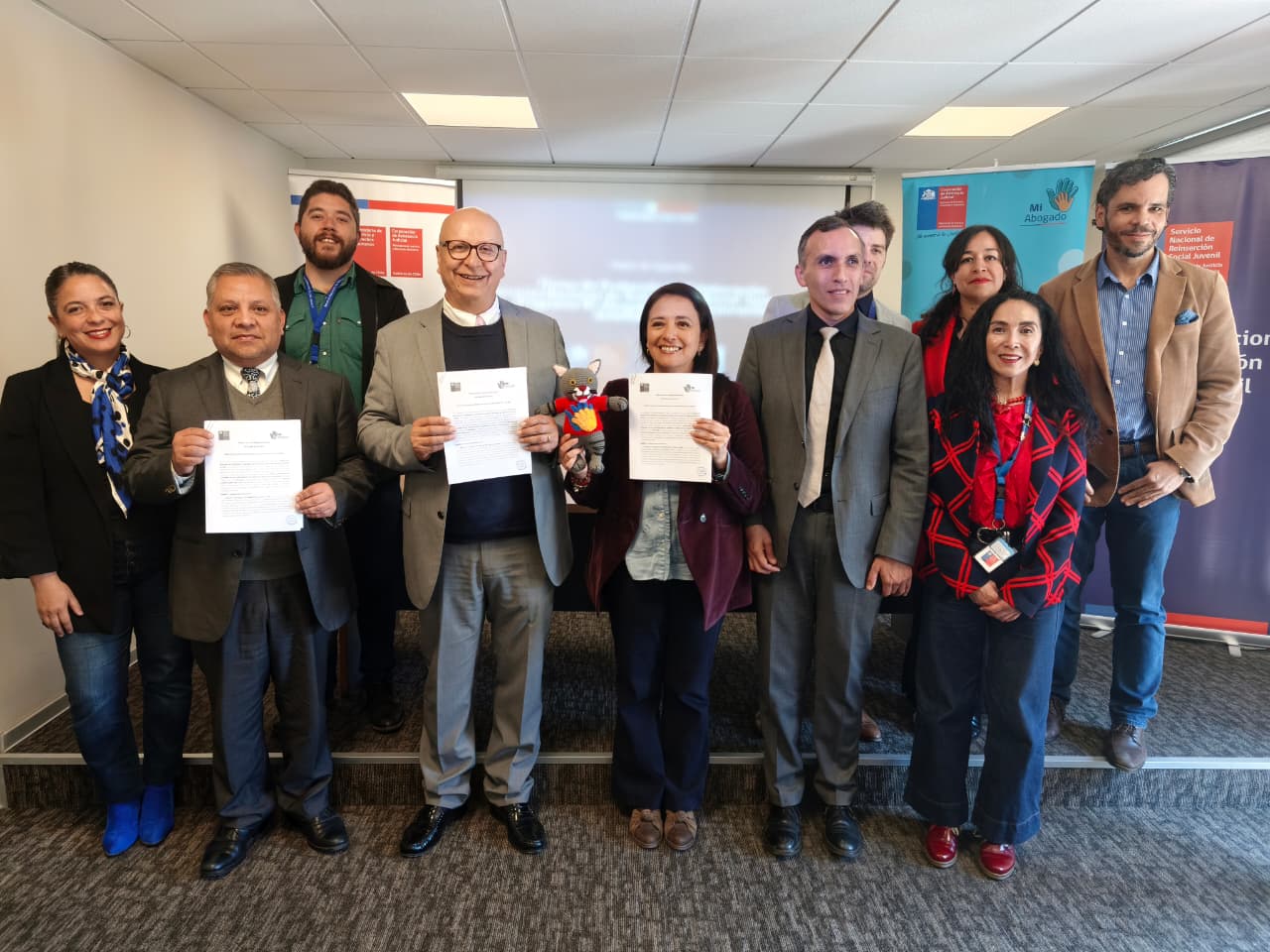 Reinserción Juvenil y Mi Abogado firman protocolo para resguardar derechos de jóvenes