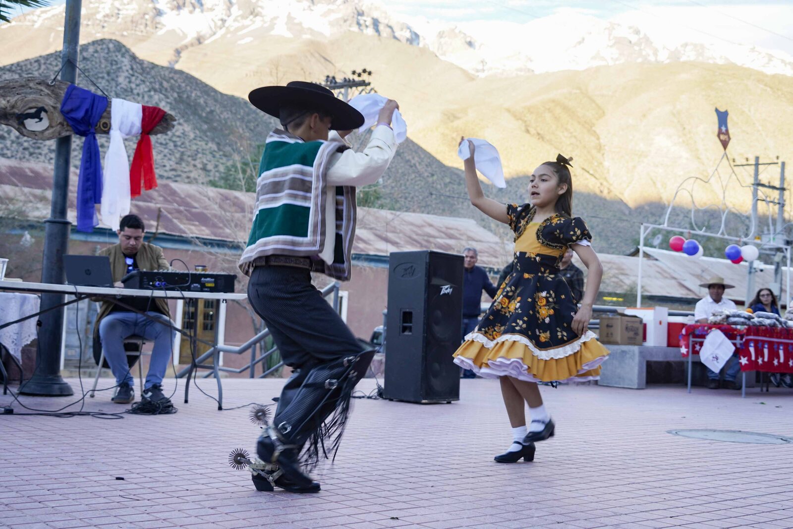 Tulahuén recibe septiembre con acto folclórico en la plaza — foto 3