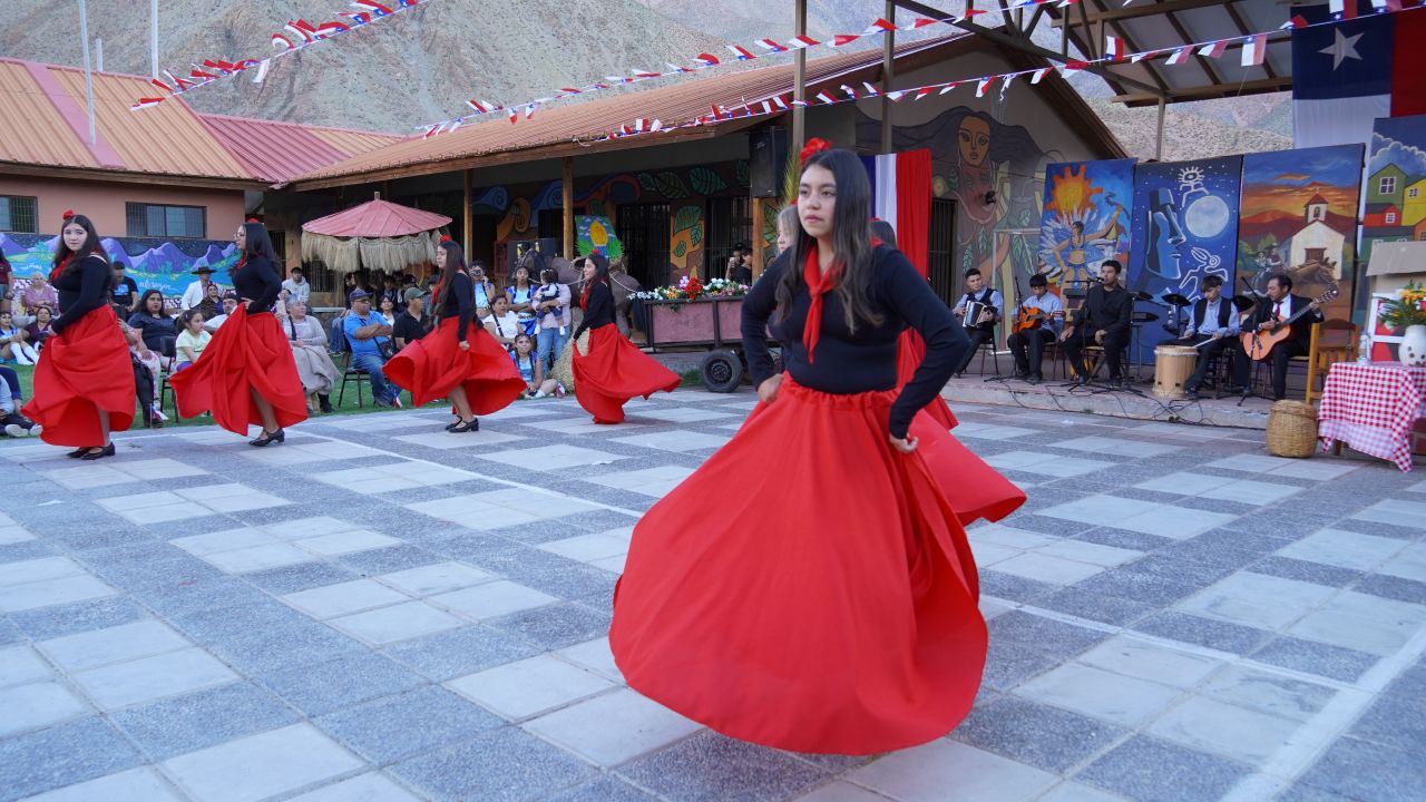 Liceo Mistraliano de Paihuano celebró Fiesta de la Chilenidad — foto 2