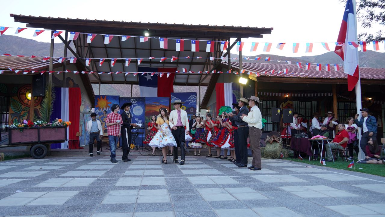 Liceo Mistraliano de Paihuano celebró Fiesta de la Chilenidad — foto 4