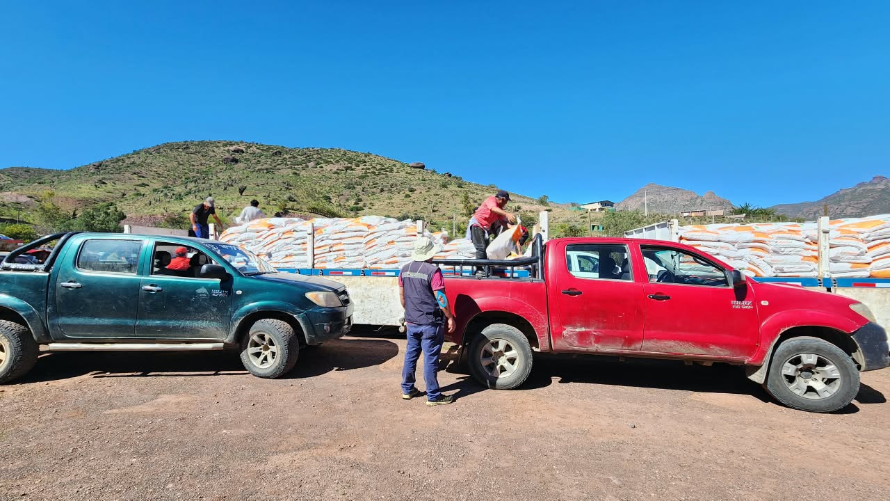 INDAP entrega 26 mil kilos de alimento a 104 productores de Río Hurtado — foto 3