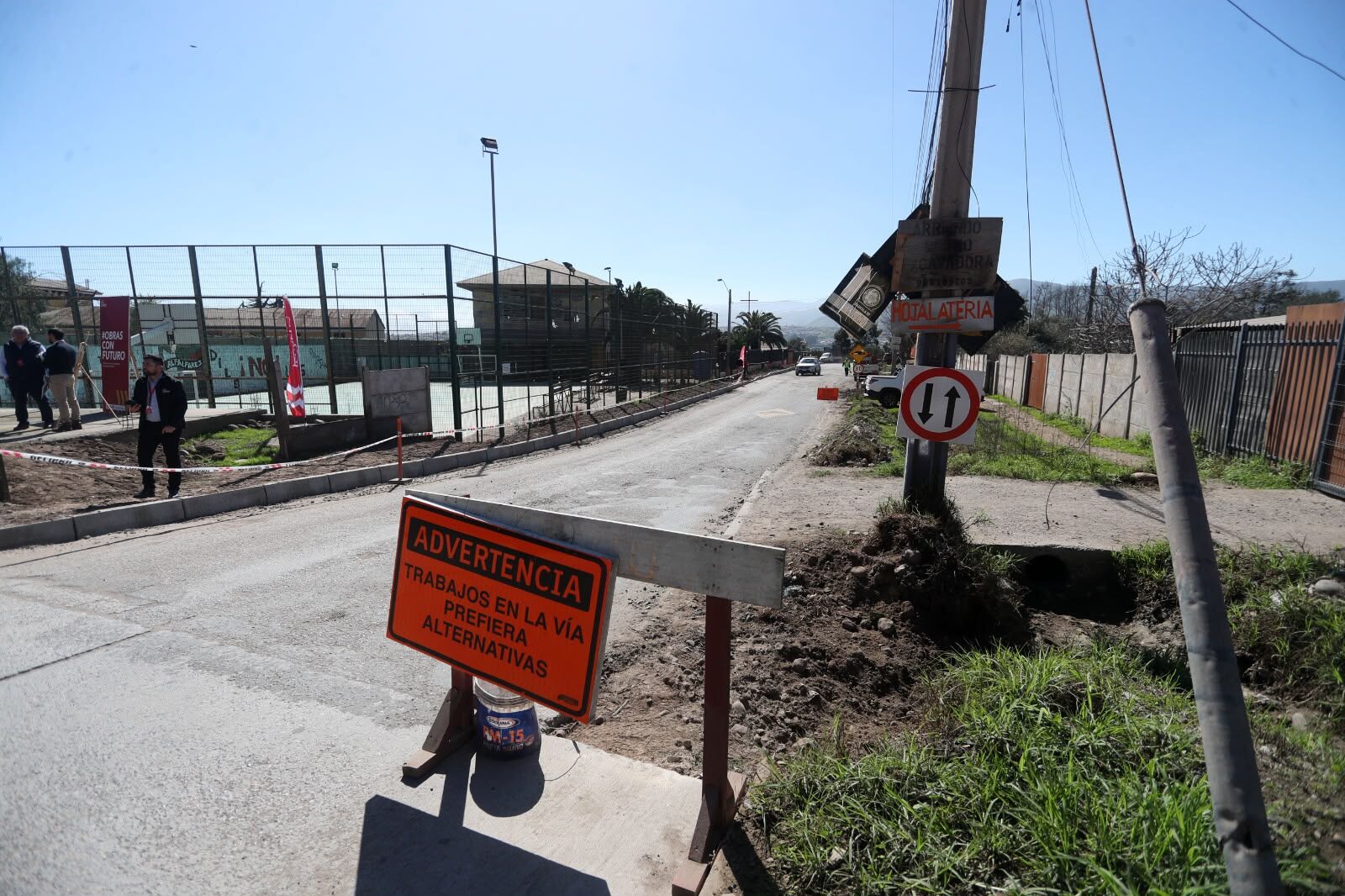 Aprueban $65 millones para repavimentar dos pasajes en Las Compañías
