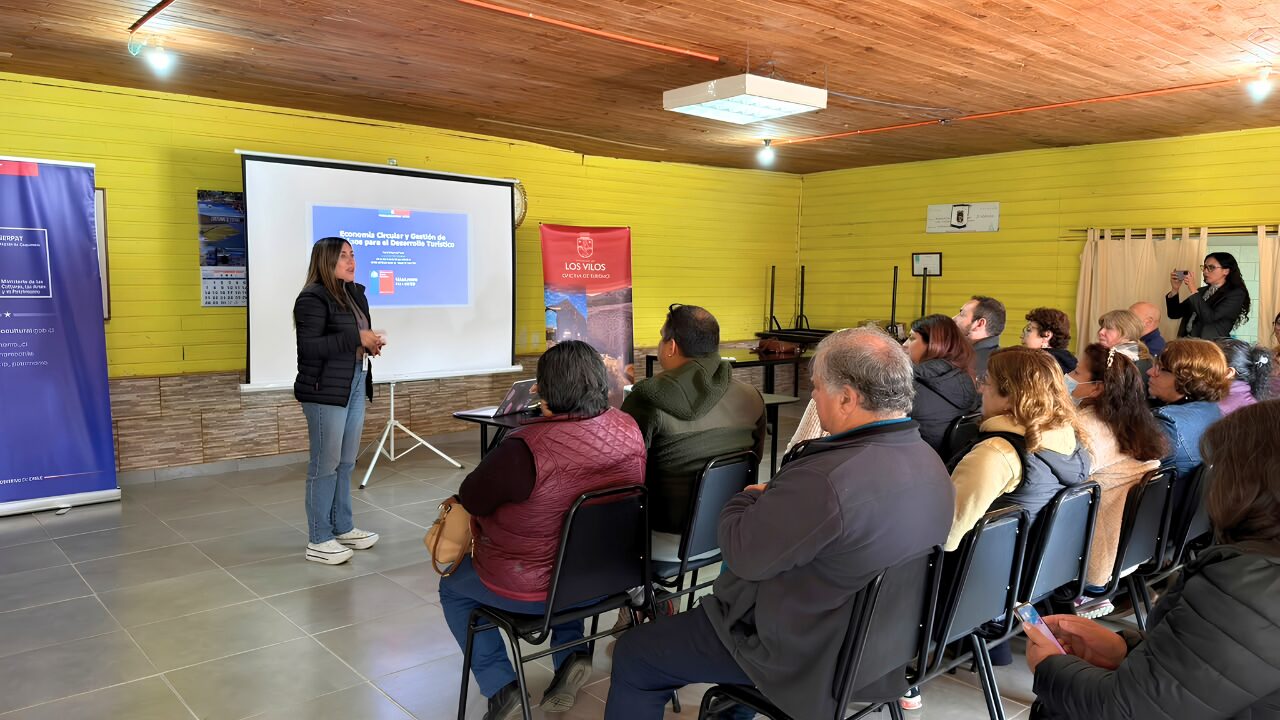 Taller capacita en turismo sustentable a actores de Pichidangui-Quilimarí — foto 1