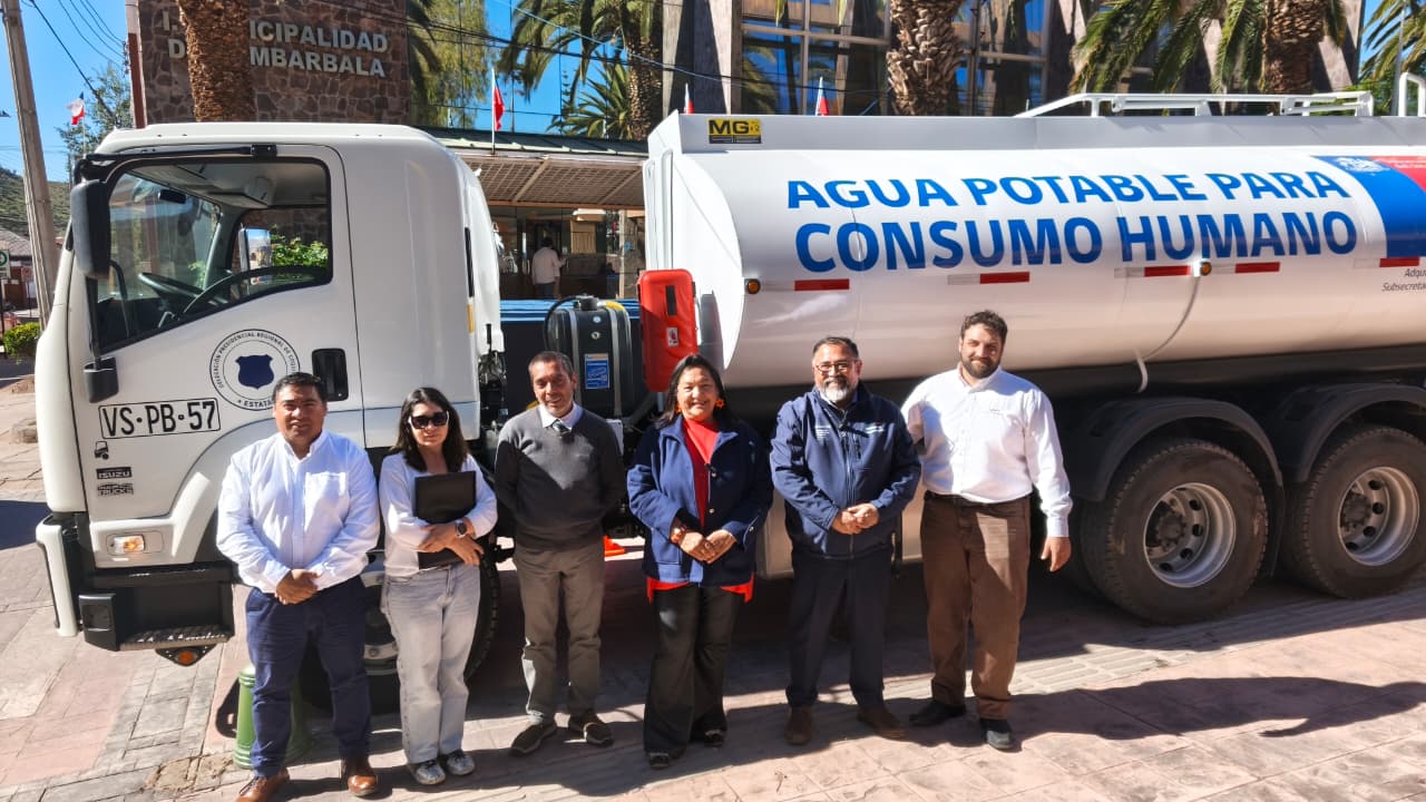Gobierno entrega camión aljibe a Combarbalá para reforzar distribución de agua potable — foto 3