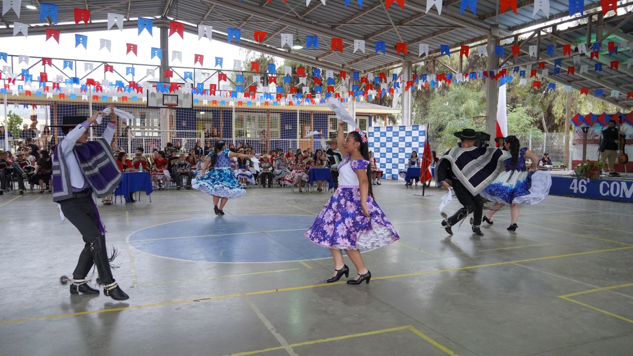 Estudiantes de Vicuña brillaron en la 46° Muestra Comunal de Cueca Escolar — foto 4