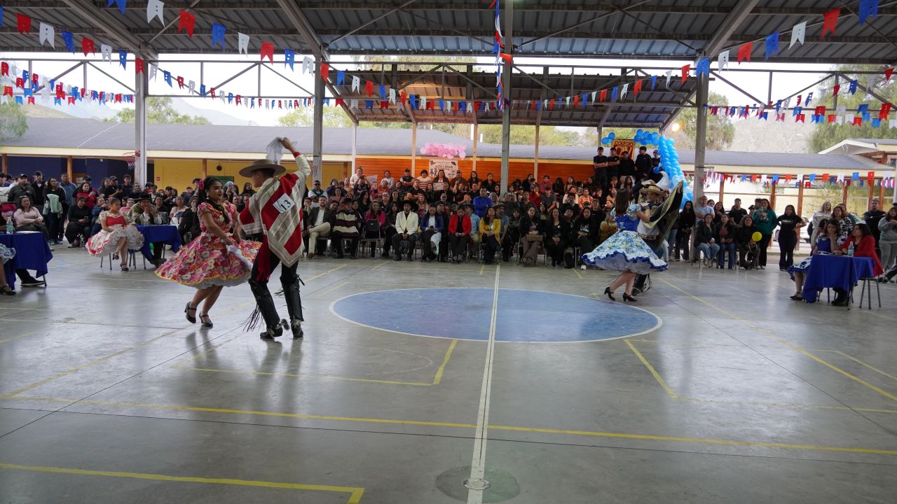 Estudiantes de Vicuña brillaron en la 46° Muestra Comunal de Cueca Escolar — foto 9
