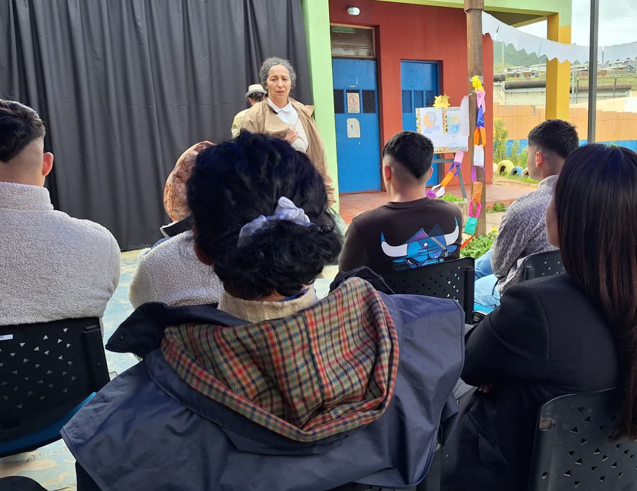 Obra teatral sobre Mistral y Huidobro llega a jóvenes del centro cerrado de Coquimbo — foto 1