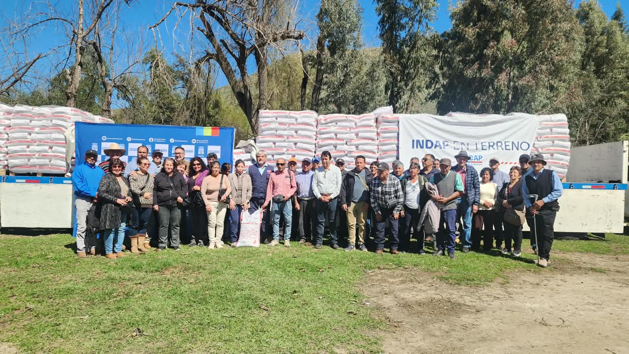 INDAP entrega alimento a 115 productores caprinos y apícolas de Salamanca tras temporal — foto 2