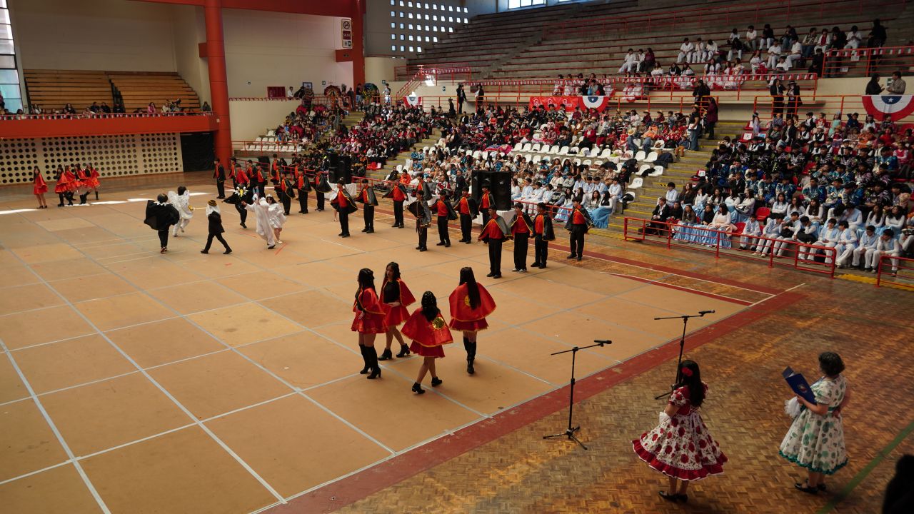 Colegio José Manuel Balmaceda realizó gala folclórica en Coliseo Monumental — foto 5