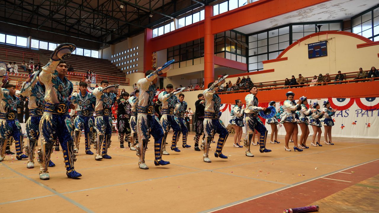 Colegio José Manuel Balmaceda realizó gala folclórica en Coliseo Monumental