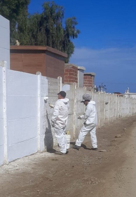 Los Vilos realiza mantenimiento en cementerio municipal previo al Día de Todos los Santos — foto 2