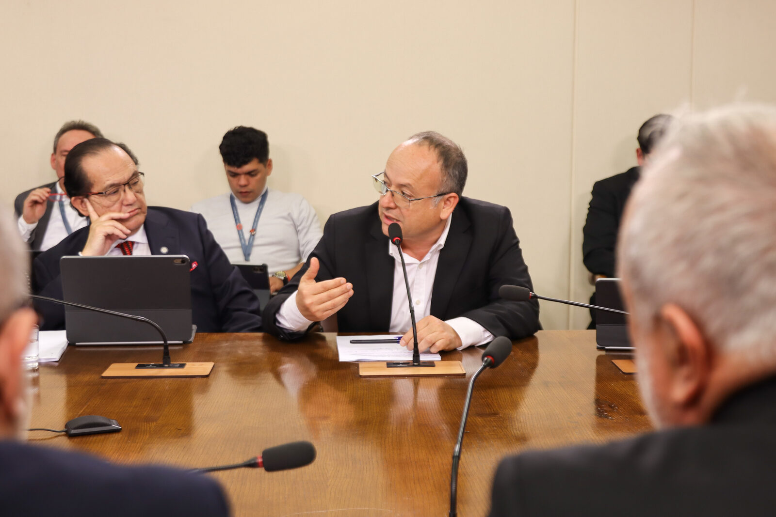 Diputado Salinas: Codelco no está en venta ni en subasta