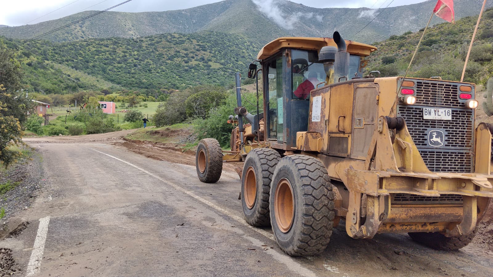 Los Vilos recupera conectividad de 40 familias rurales aisladas por lluvias — foto 1