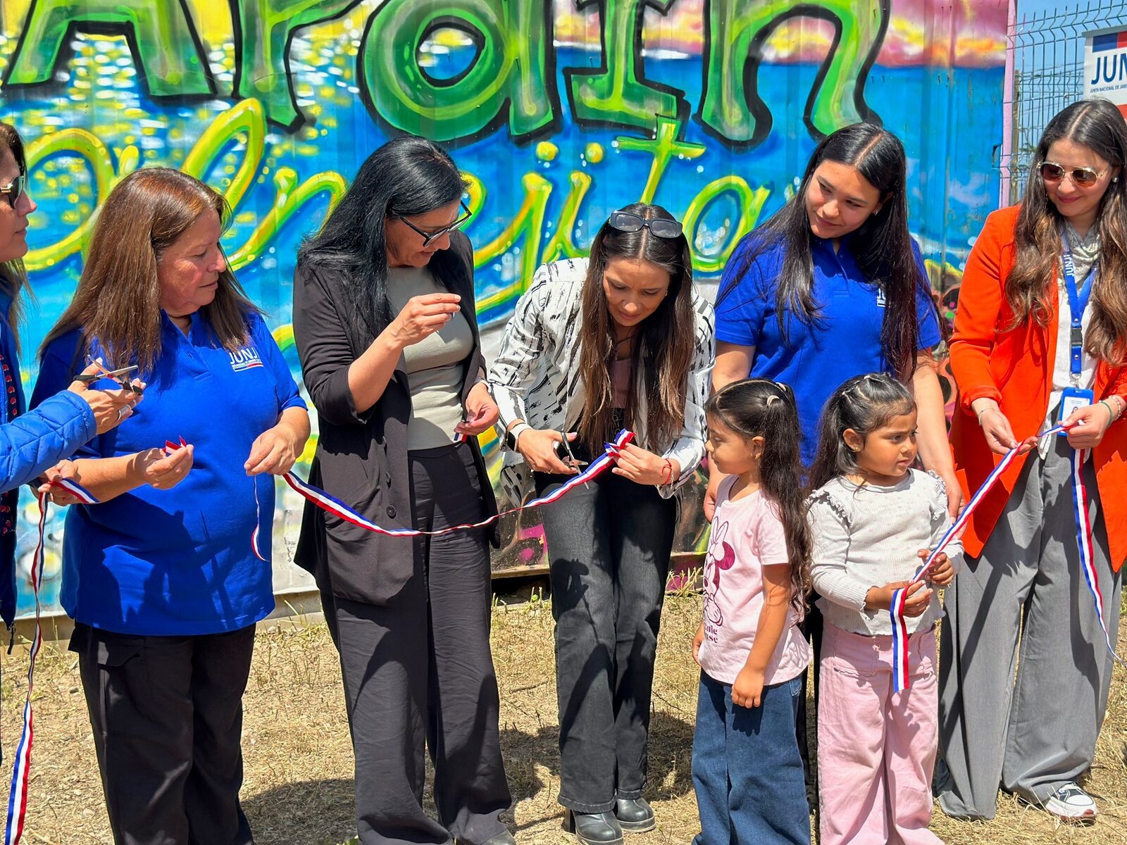 Jardín infantil de Totoralillo inaugura mural sobre saberes del mar — foto 1