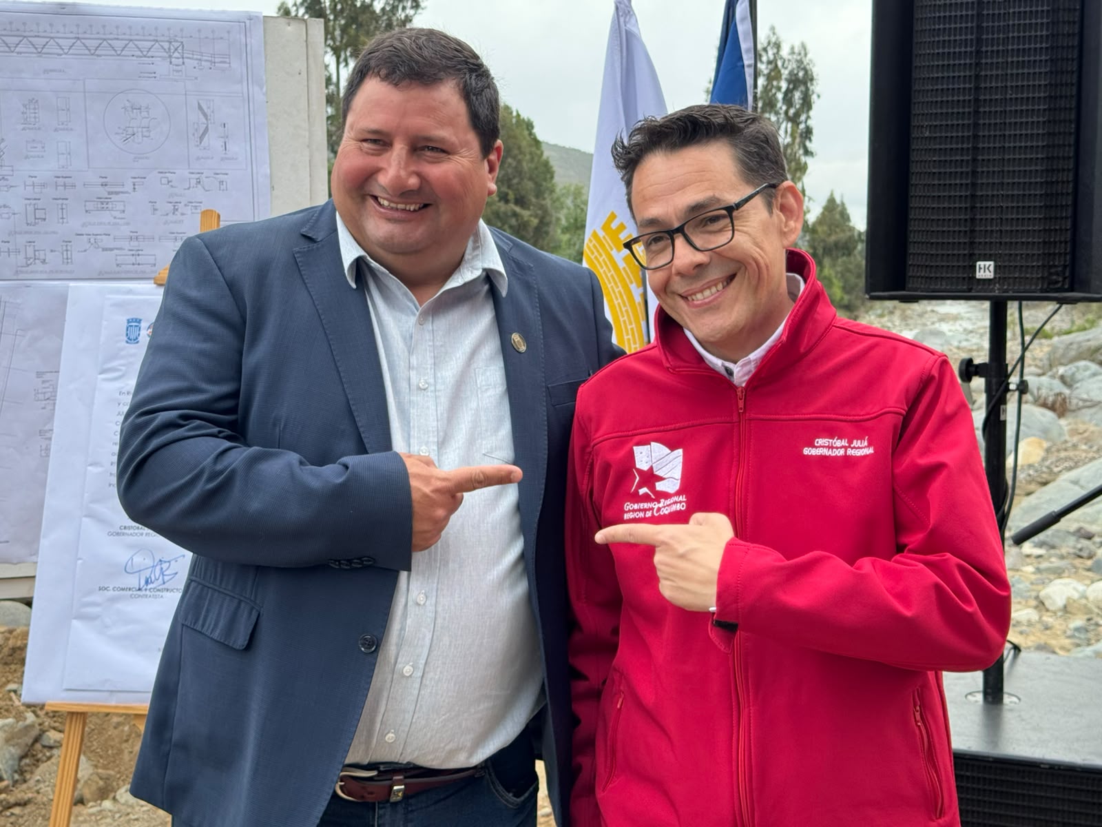 Colocan primera piedra de pasarela peatonal en Rivera Norte de Canela — foto 3