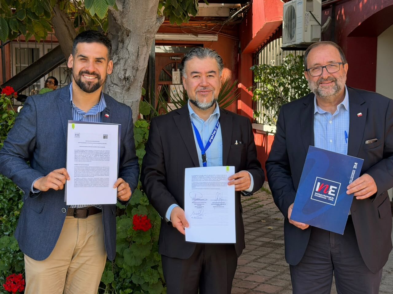 Agricultura e INE firman convenio para fortalecer sector silvoagropecuario regional — foto 1