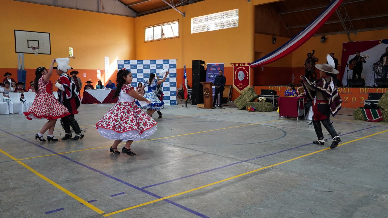 Escuela Jerónimo Godoy y Liceo Mistraliano representarán a Paihuano en regional de cueca — foto 6