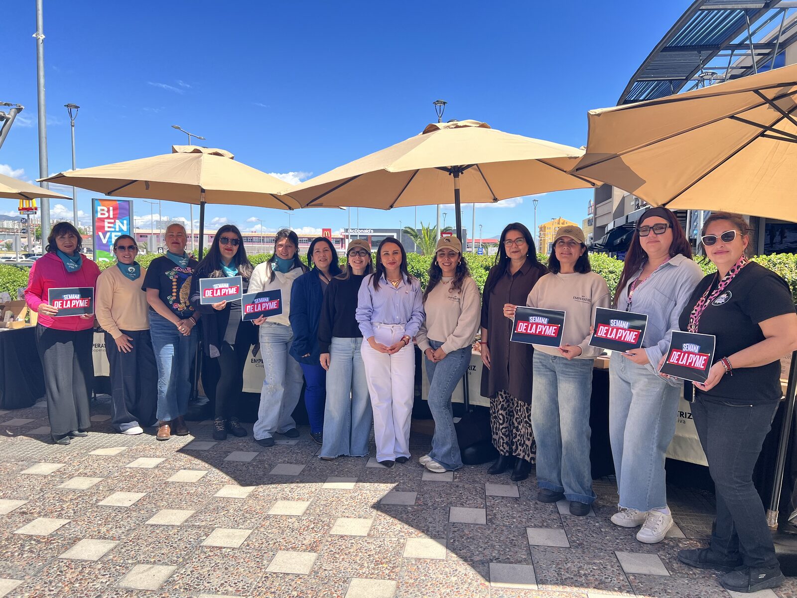 SernamEG impulsa comercialización de emprendedoras en Semana de la Pyme — foto 2