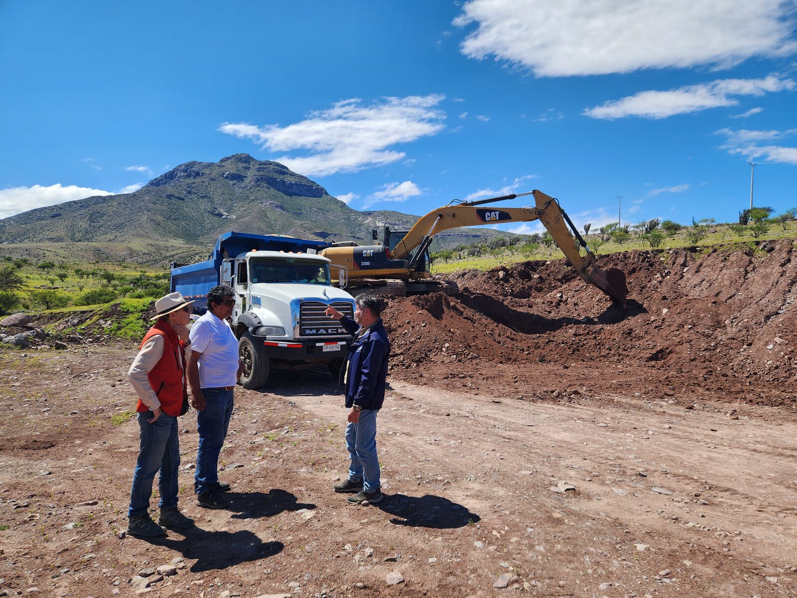 CNR y regantes de Monte Patria coordinan mejoras en infraestructura hídrica — foto 1