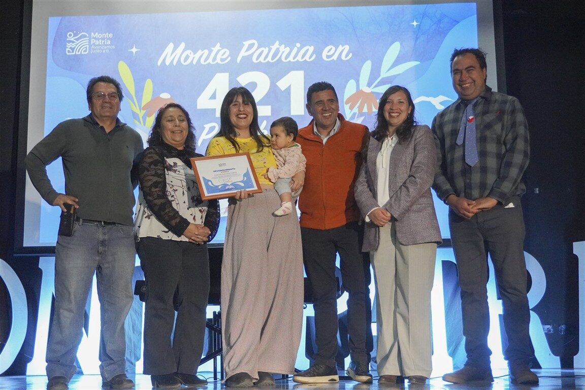 Monte Patria premió a ganadores de concurso literario 421 Palabras — foto 4